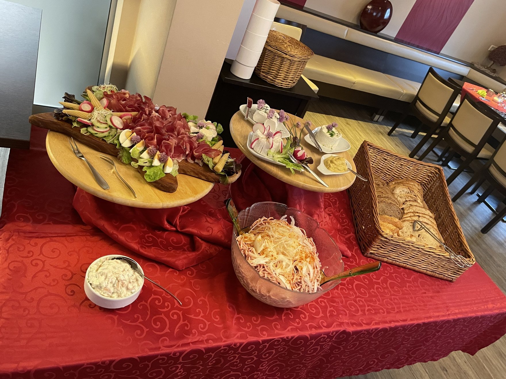 Feier im Nebenzimmer mit Buffet - Abendbuffet 2